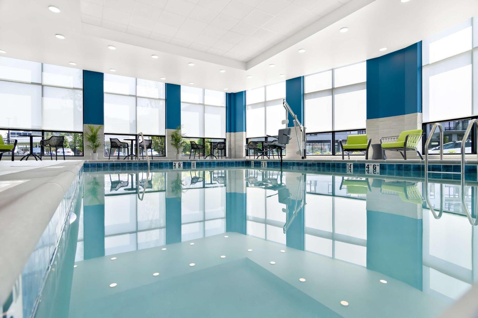 Hampton Inn & Suites Chicago Medical District Uic Екстер'єр фото