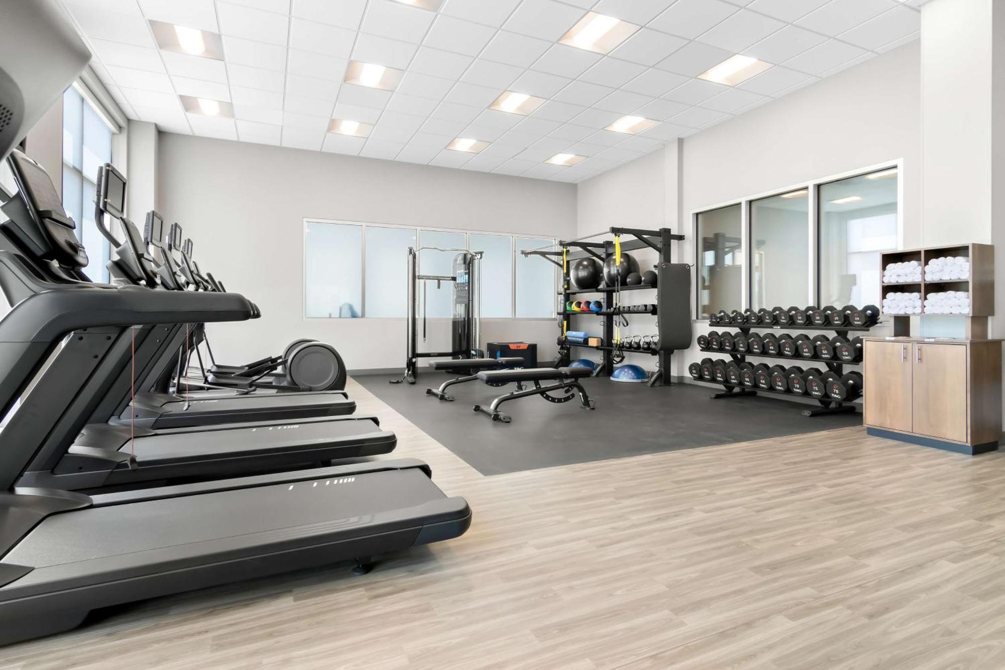 Hampton Inn & Suites Chicago Medical District Uic Екстер'єр фото