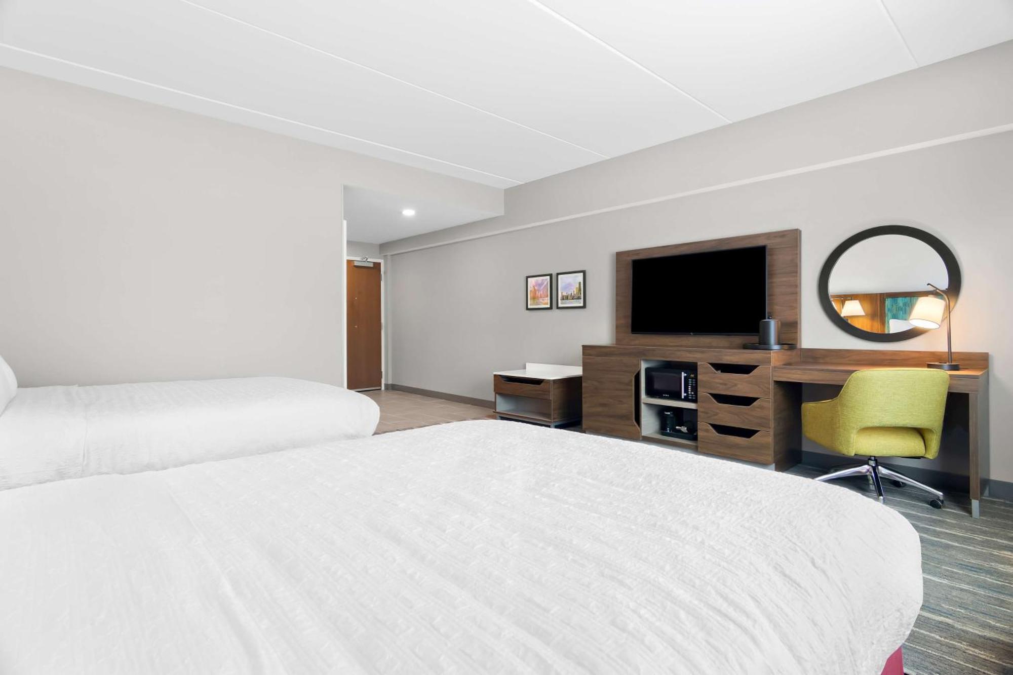 Hampton Inn & Suites Chicago Medical District Uic Екстер'єр фото